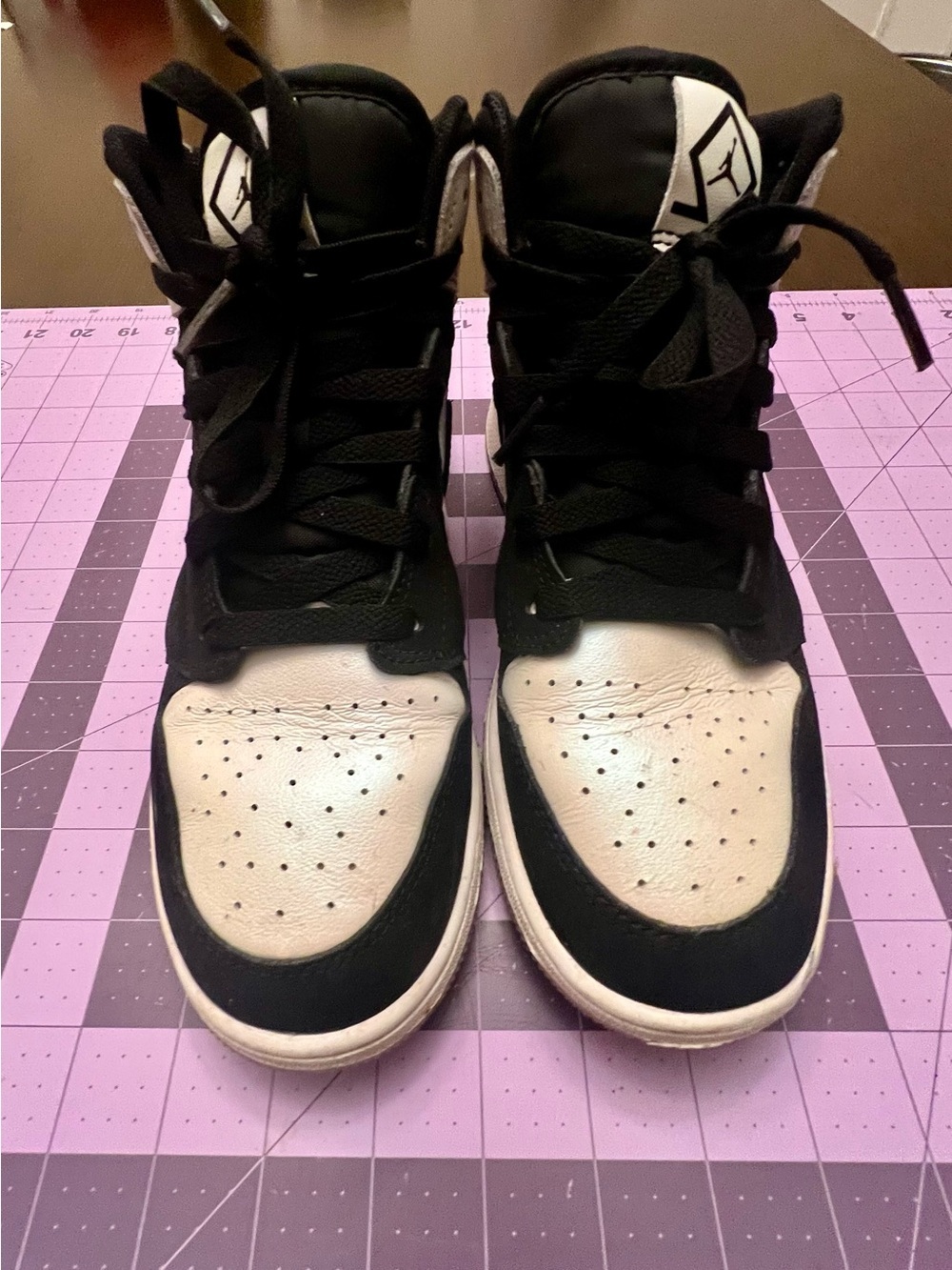 Nike 6.5Y Air Jordan 1 Mid GS White Shadow Black White Sneakers DN4321-100 - Picture 7 of 12